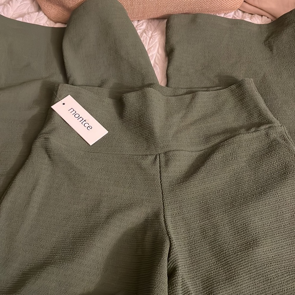 Olive Micro Scrunch Wide Leg Pant NWT - Picture 9 of 9